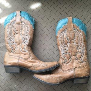 Distressed cowboy boots 6.5 blue/brown
